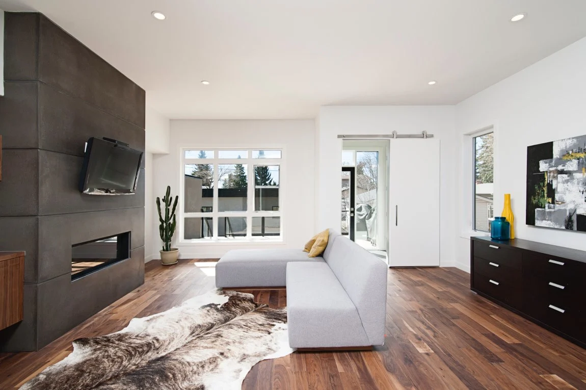 Achieve Balanced Home Interiors Through Thoughtful Space Planning And Decor Choices